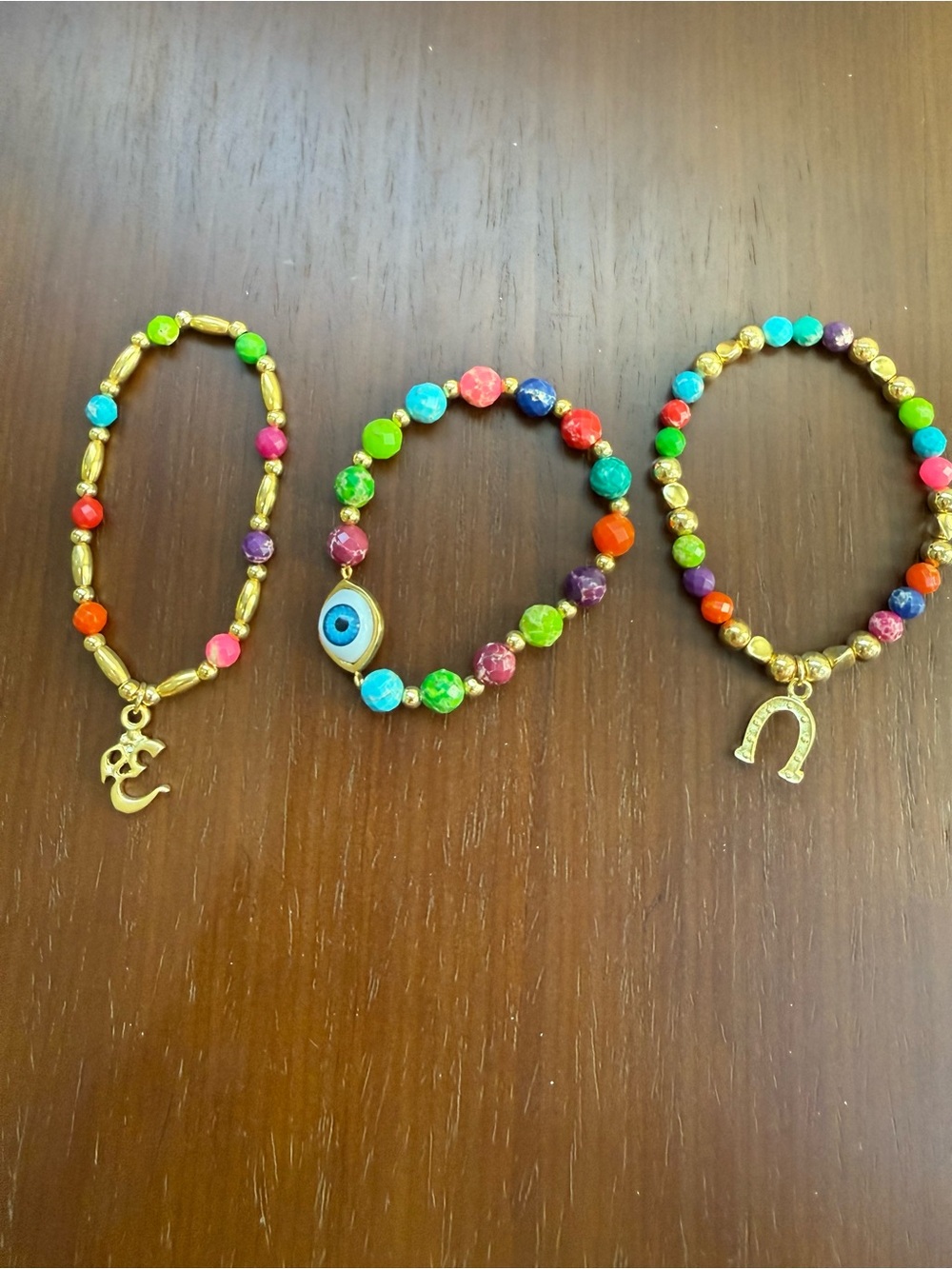 Brazaletes JQL Set of 3 Multicolor Charm Bracelets NWOT